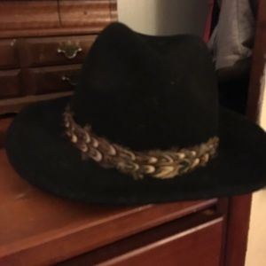 Anthropology winter hat. 🎁🔥🎄